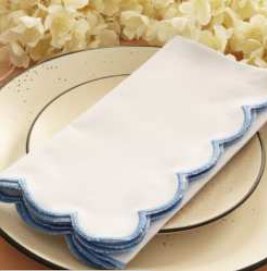 Solid Napkins with Scalloped Edge — White(Edges-Light Blue)