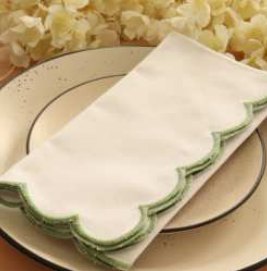 Solid Napkins with Scalloped Edge — White(Edges-Sage Green)