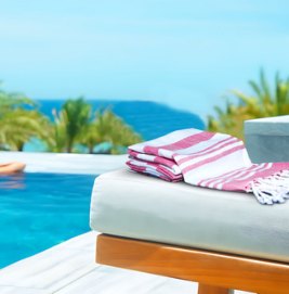 Beach Towels · Stripe — Red/White